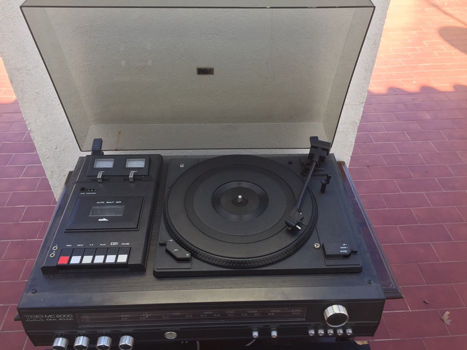 ITT Turntable (with Radio & Cassette Player)64751663973122123