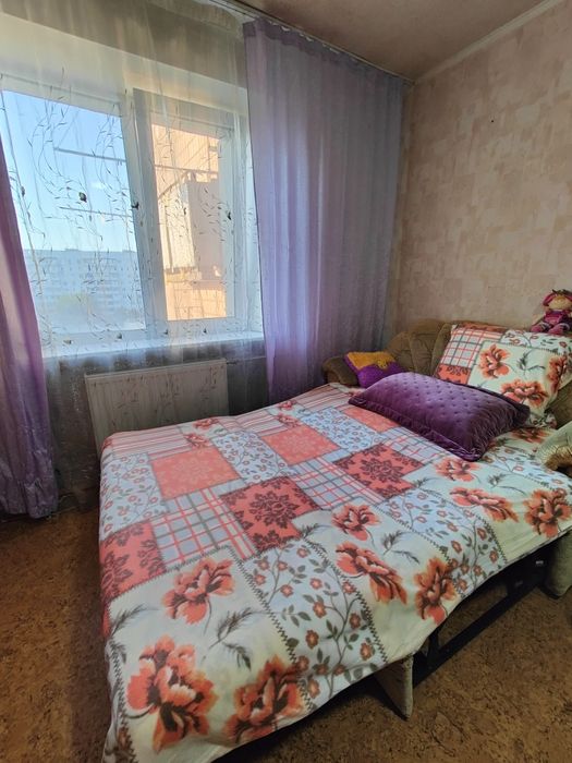 Продам гостинка на Залютино. Капремонт.