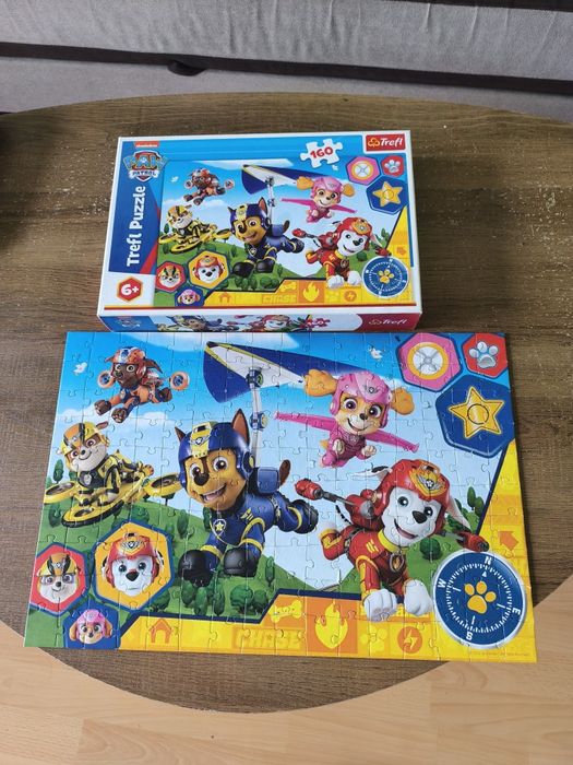 Zestaw puzzli stan bardzo dobry