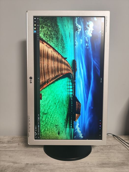 Монітор 24" LG W2442PA, Full HD