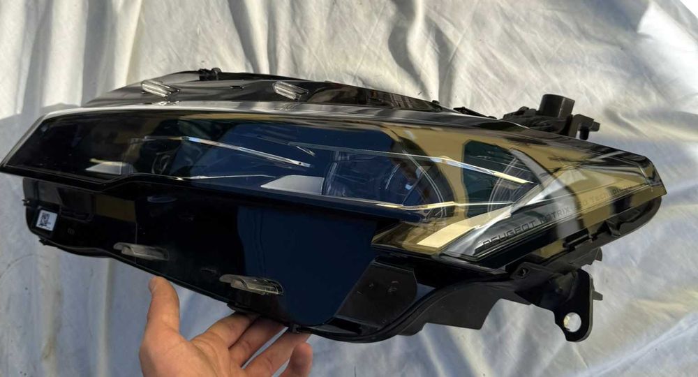 Farol Peugeot 308 Full Led Matrix esquerdo