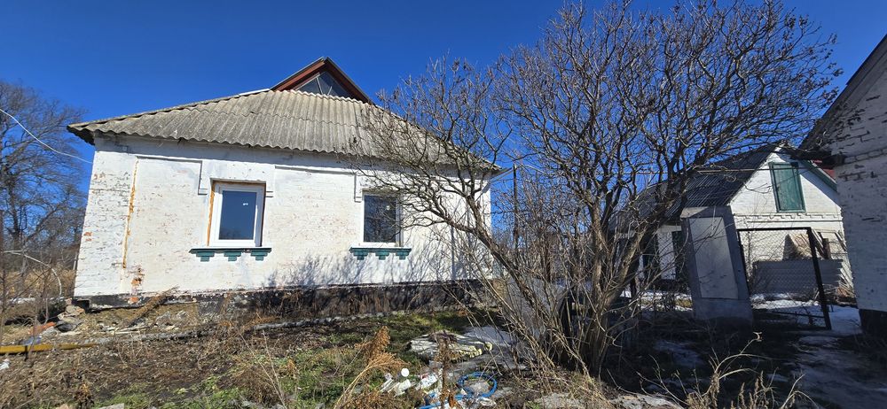 Продам земельну ділянку в с. Фурси вул. Поповича поруч річка