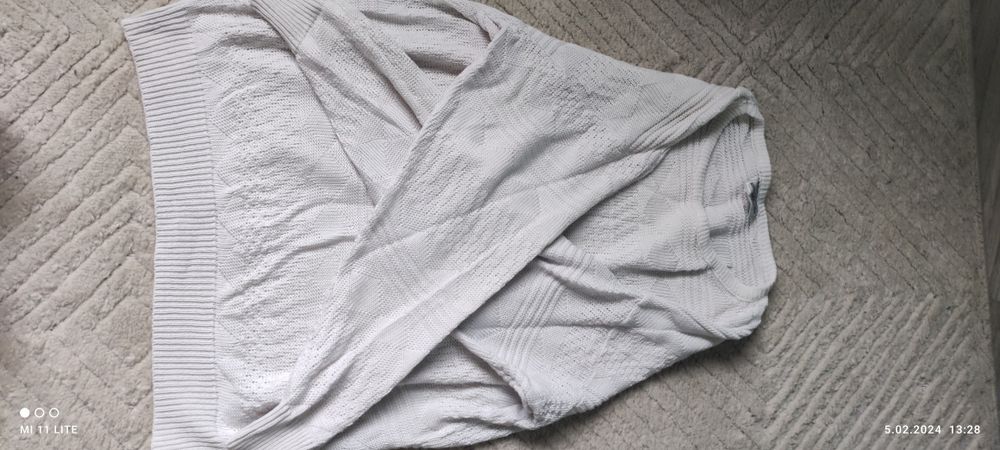 Sweter roz.      38.     .