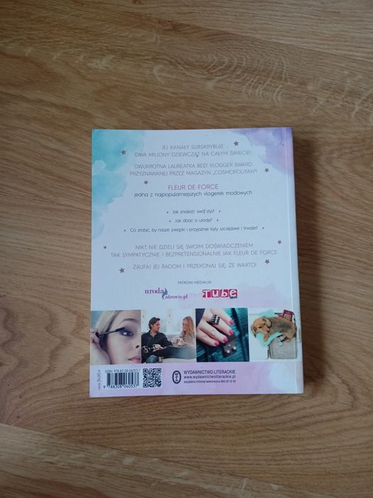 Jak być glam. Przewodnik po szczęściu i urodzie.