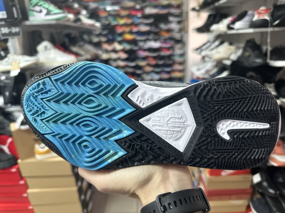 Кросівки Nike Kyrie 8 grey ( РОЗМІР 41, 43, 45,5 )