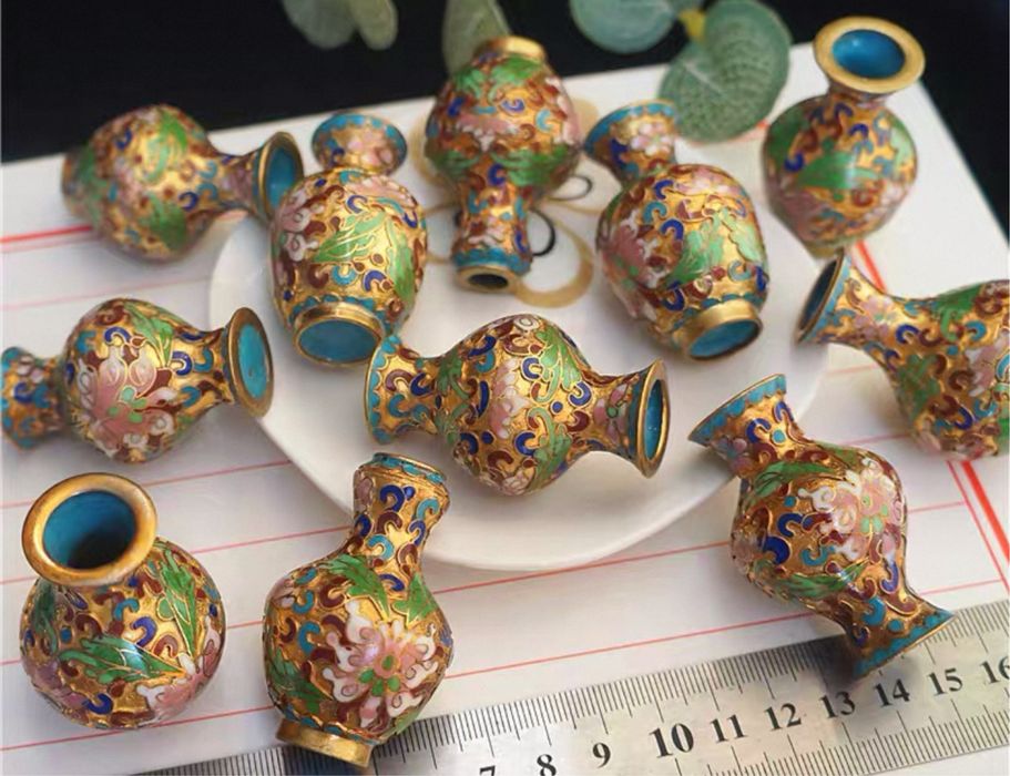 Conjunto lindissimo de seis peças Cloisonée. Novo. Uma peca 9*4, 7*3,