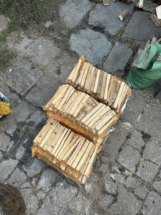 Drewno rozpałka 12 zł za worek