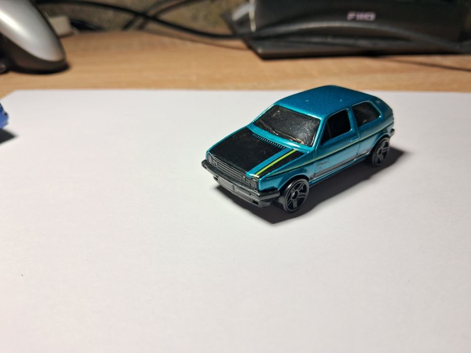 Машинки Hotwheels