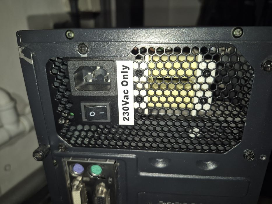 komputer ASUS B85m-G /  ntel Core i5-4430