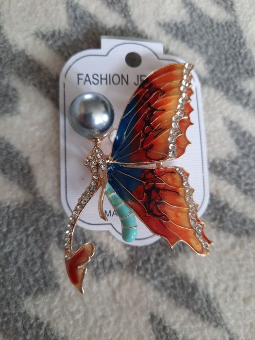 Broszka Motyl, syrenka z perłą