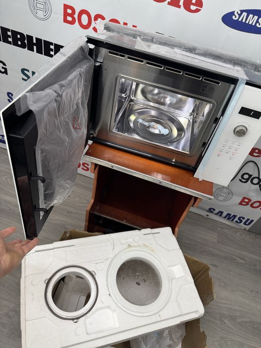Мікрохвильовка Bosch BFL524MW0