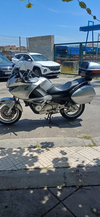 Honda Deauville 700 NT VA – 2012 | 15.917 kms | EXCELENTE ESTADO