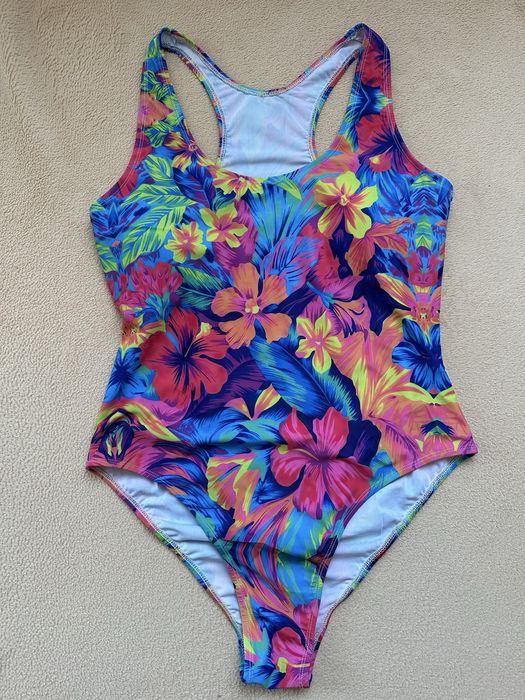 Корегуючий суцільний  купальник shein xl