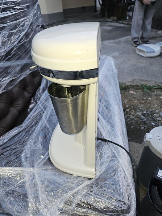 Двухпостовой миксер Bartcsher, шейкер молочных коктейлей двойной.