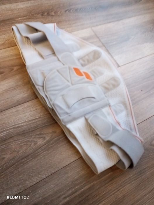 Поперековий бандаж