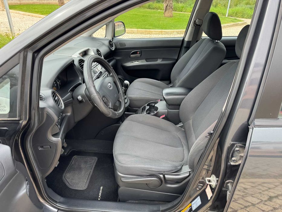Kia Carens 2.0 CRDi LX (7lug.) 1 Proprietário - 2009