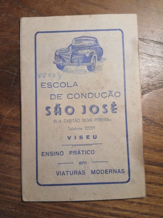 Livro Antigo sobre condução automóvel (viseu)