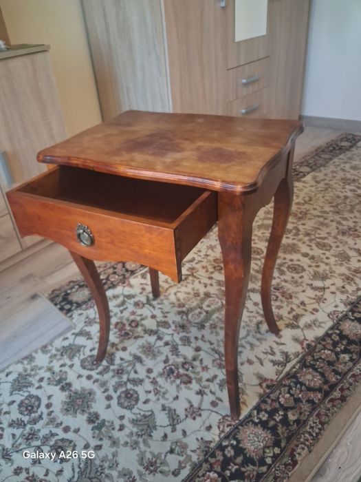 Stolik drewniany retro