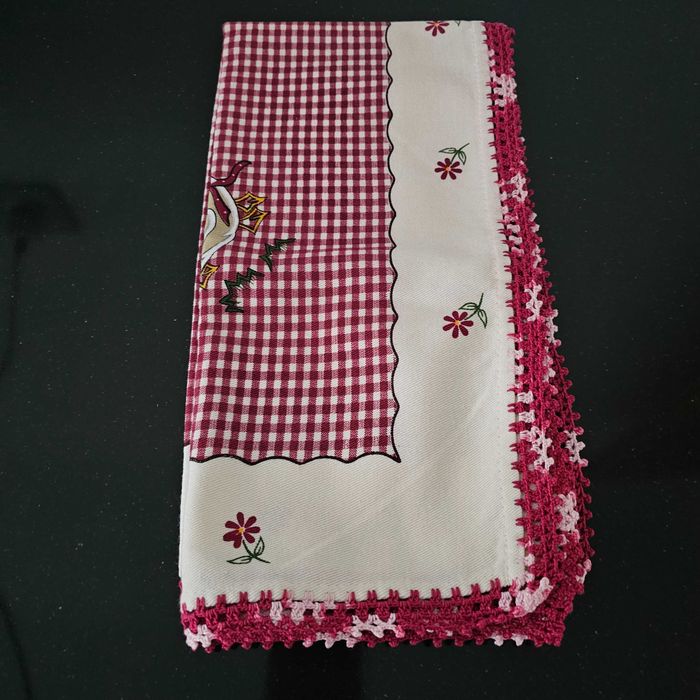Toalha de Centro de Mesa c/ Croché