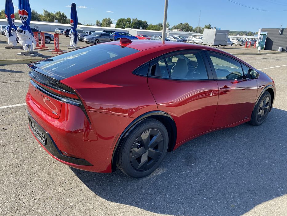 Toyota Prius AWD 2025р