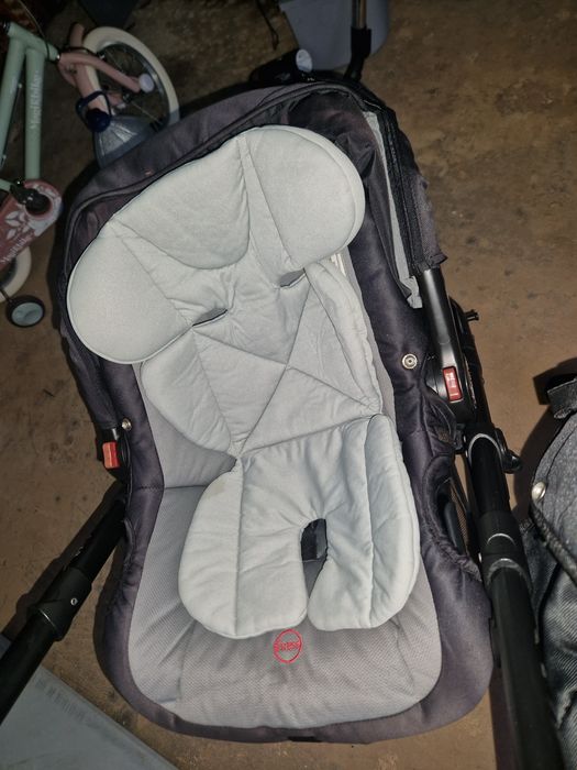 Carrinho bebe pierre cardin