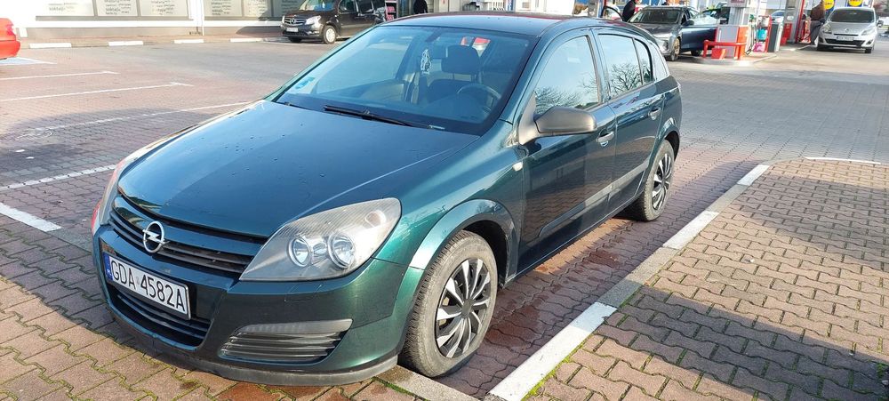 Opel Astra Opel Astra H 1.4 III benzyna | 201 565 km | Klima | OC do 11.06.2027