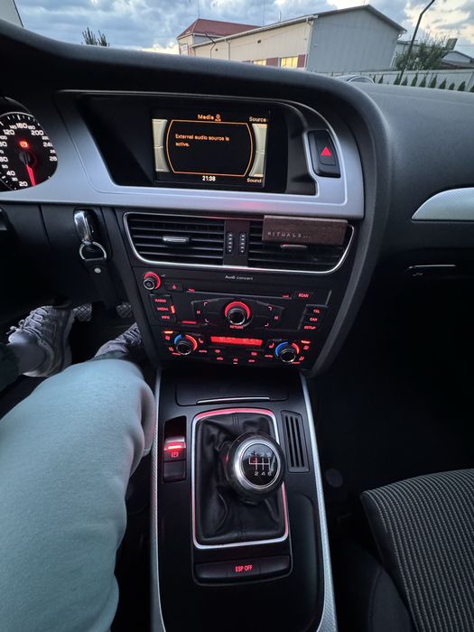 Продам Audi A4 B8 2009 2.0 TFSI