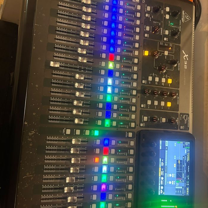 Behringer X32 Usada