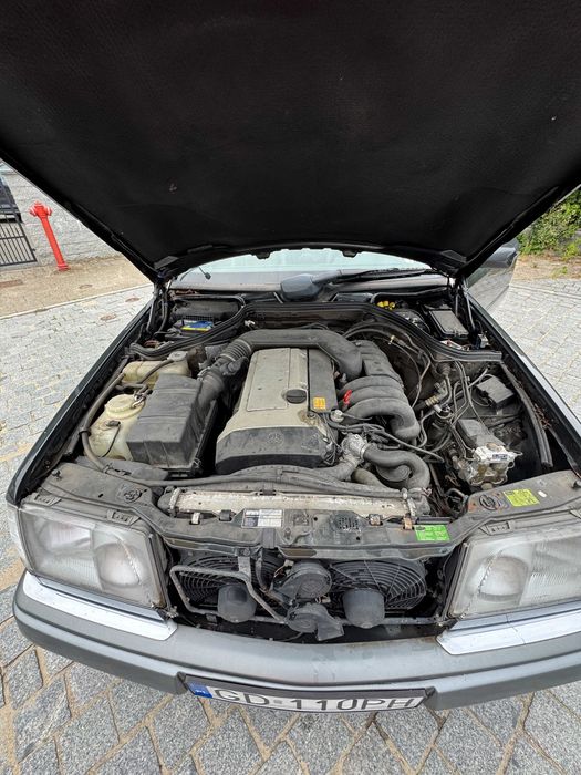 Mercedes-Benz W124 E320