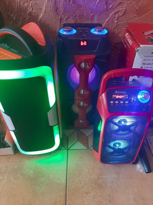 Колонка нова з мікрофоном та пультом