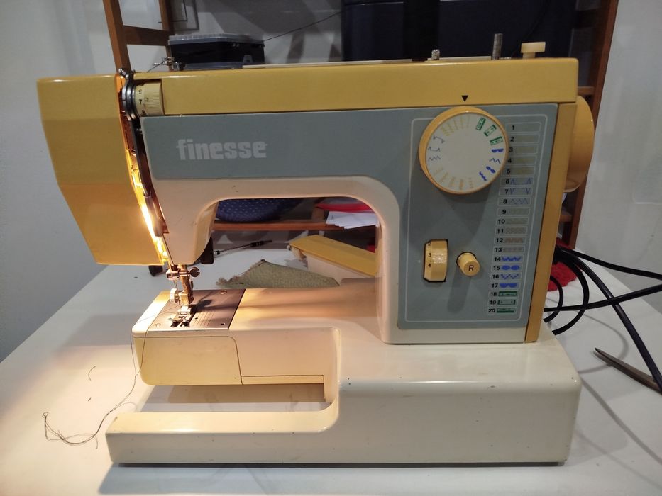 Máquina de costura finesse