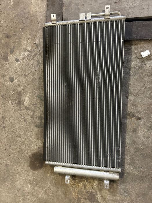 Радіатор кондиціонера на авто Jetour X70