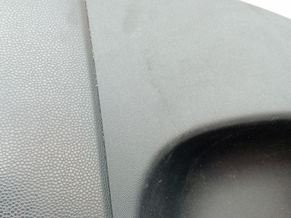 Forra porta / quartela trás direita KIA Venga (YN)