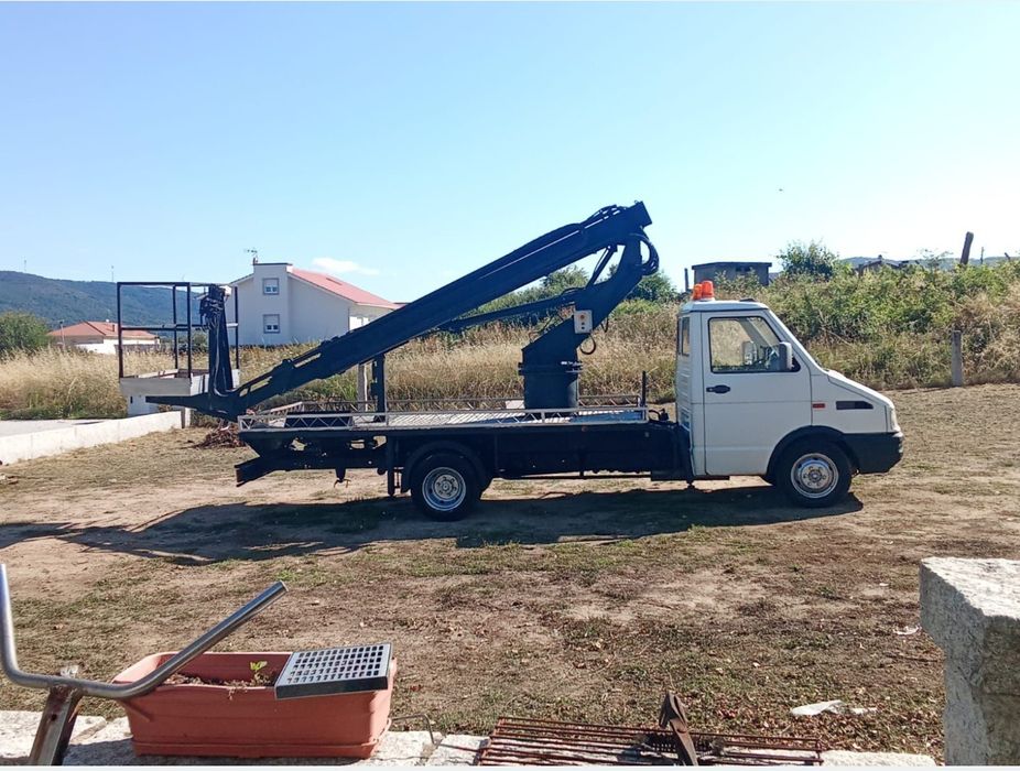 Plataforma sobre carrinhas Iveco