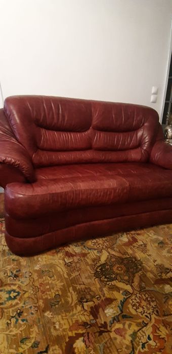 Conjunto sofás em pele