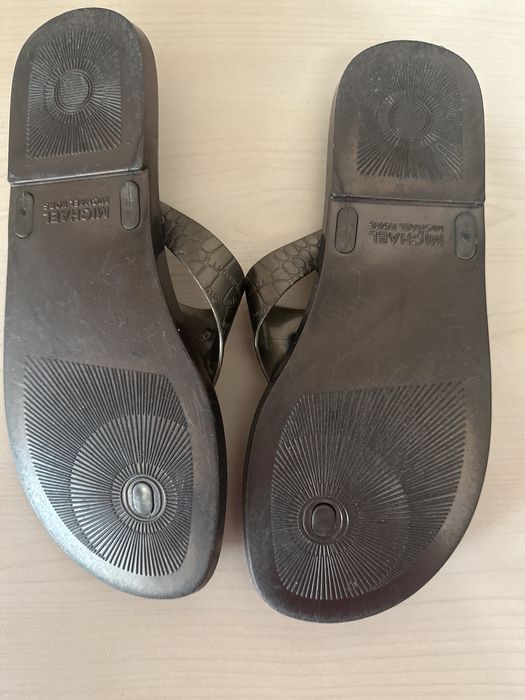 Продам шлепанці machael kors