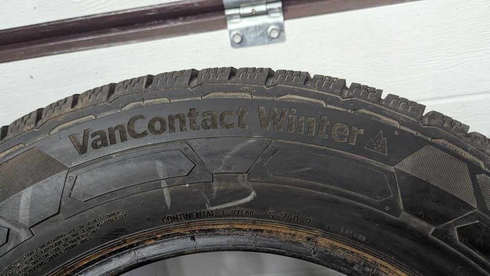 Шини 215/65 R16C 106/104T Continental VanContactWinter