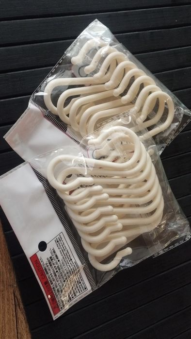 Haczyki białe na reling karnisz plastikowe 16 sztuk nowe