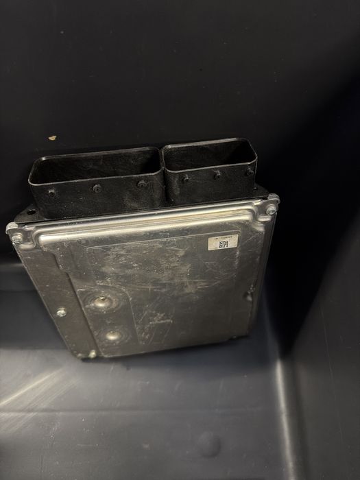 Komputer sterownik silnika bmw e90 e87 e91 2.0