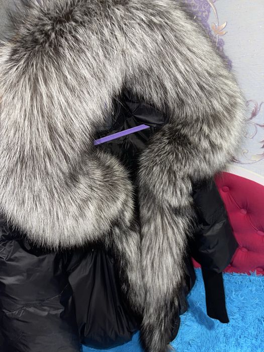 Пуховик з натуральним хутром