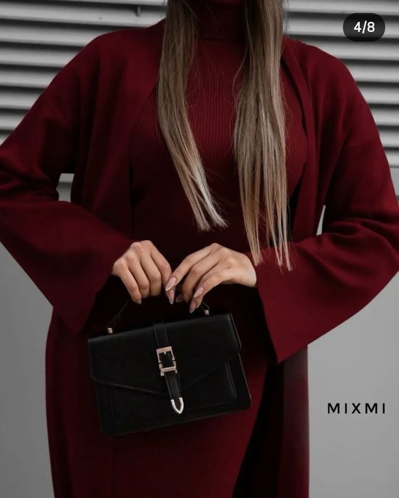 Продається костюм . Бордо.