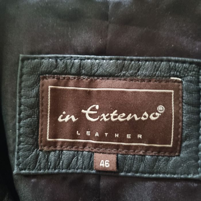 Casaco preto  em pele