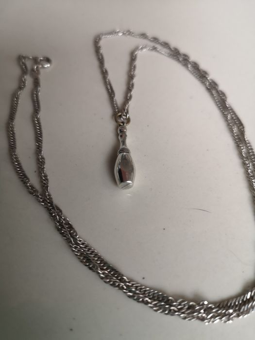 zawieszka kręgiel na łańcuszku srebro vintage