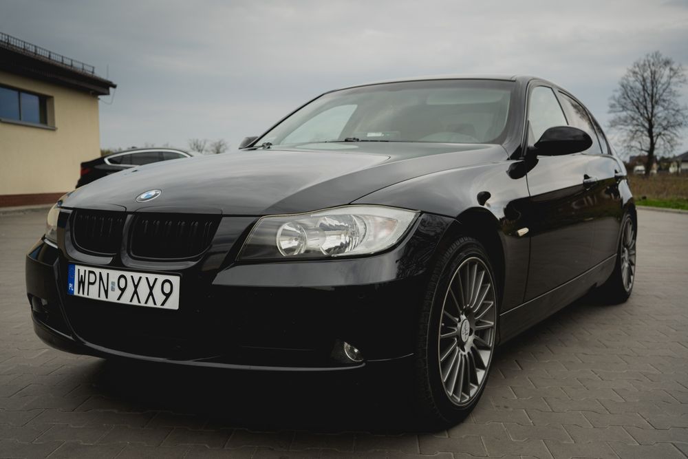 BMW E90 320i zadbana