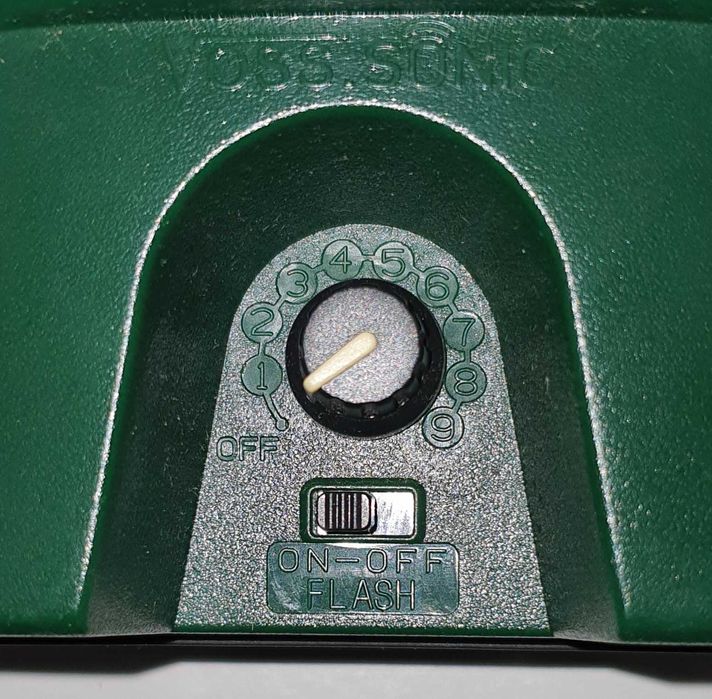 Repelente Ultrassónico p/animais no Jardim