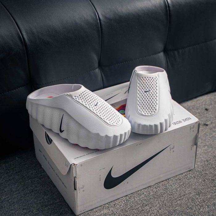 Biały kapcie Nike Mind 001 R.43