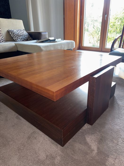 Mesa de madeira maciça - Sala de Estar