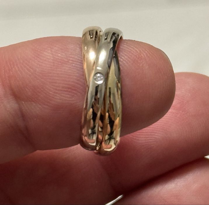 Золотое кольцо "Cartier"с бриллиантами