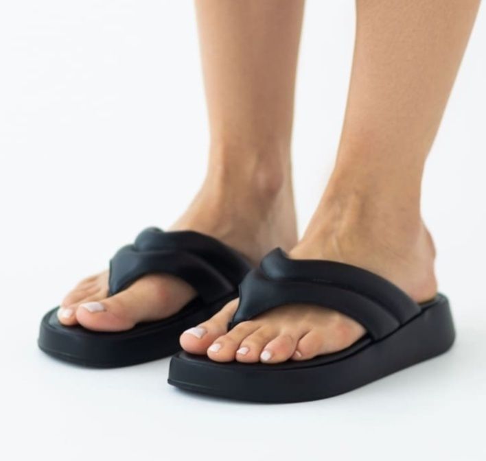 Легкі, шкіряні в'єтнамки