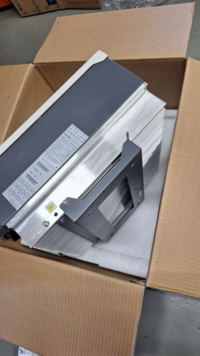 Inversor Solar SOFAR SOLAR 3.3KTL-X – Trifásico, Excelente Estado